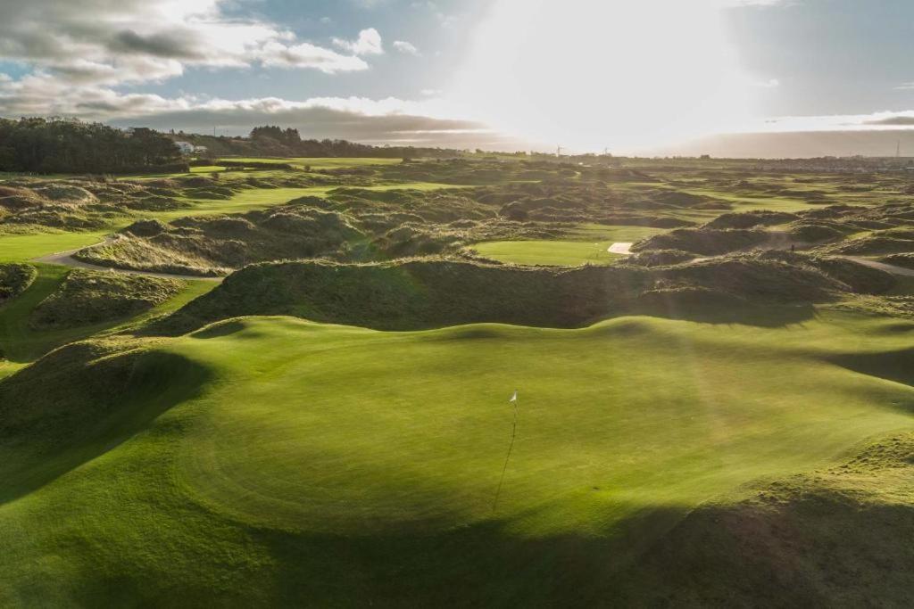 6 Golf Terrace - Portrush By The Sea Apartment Екстериор снимка
